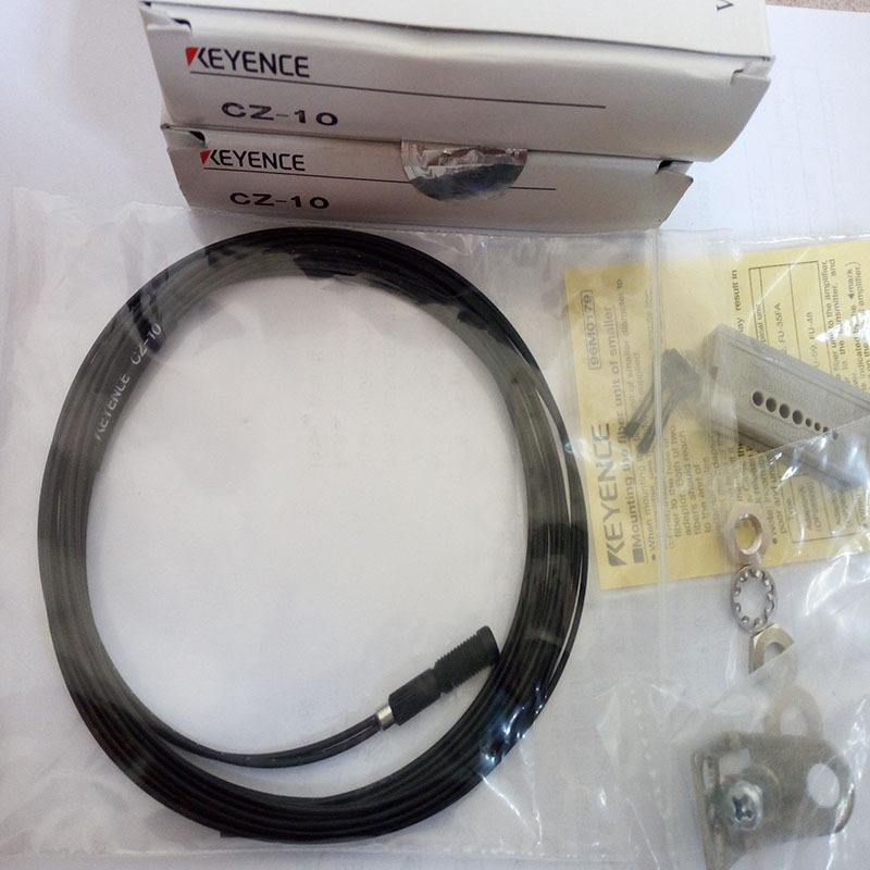 KEYENCE CZ‑10 Fiber Amplifier Sensor – H