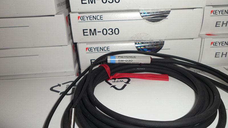 KEYENCE EM & EH Series Inductive Pro